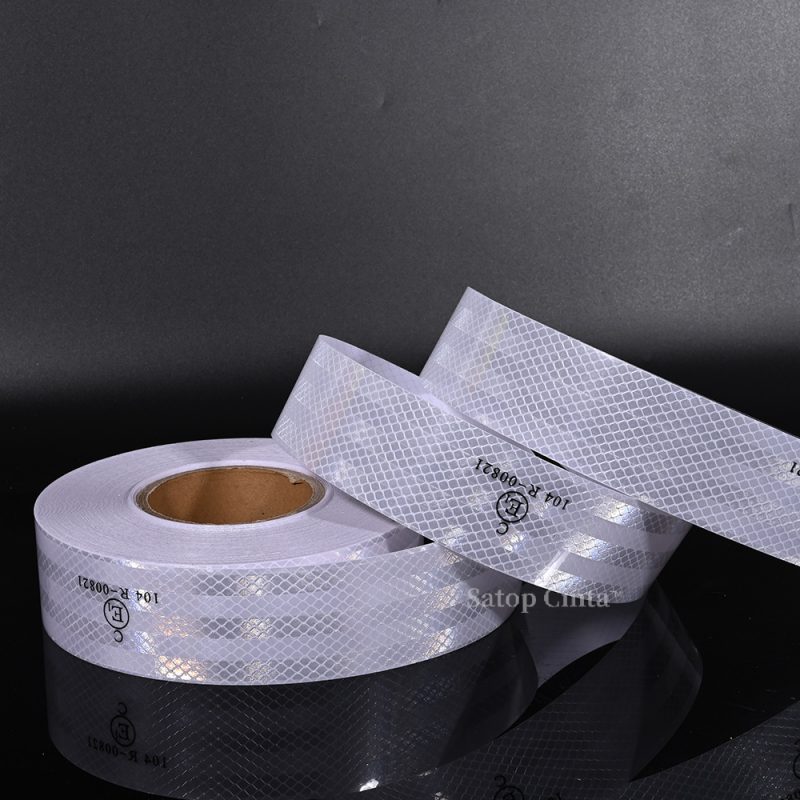 ECE-104R reflective tape sticker