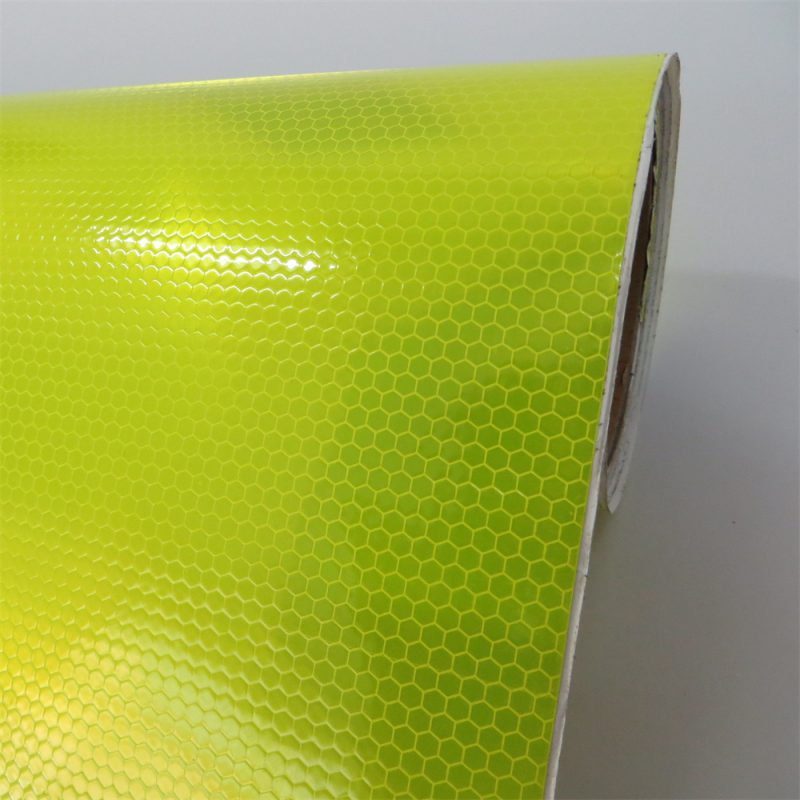 Fluorescent reflective film